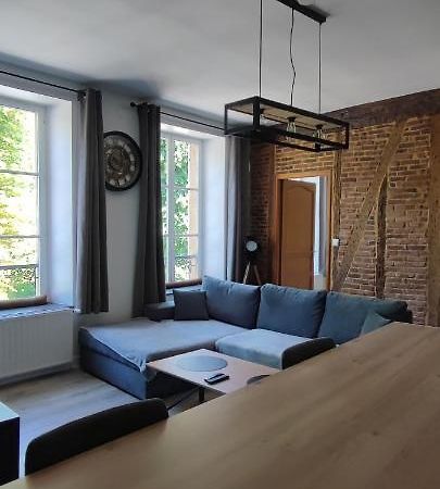 Appartement D'Hippolyte - Vue Musee Rimbaud Charleville-Mézières Екстериор снимка