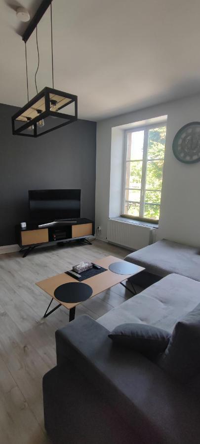 Appartement D'Hippolyte - Vue Musee Rimbaud Charleville-Mézières Екстериор снимка