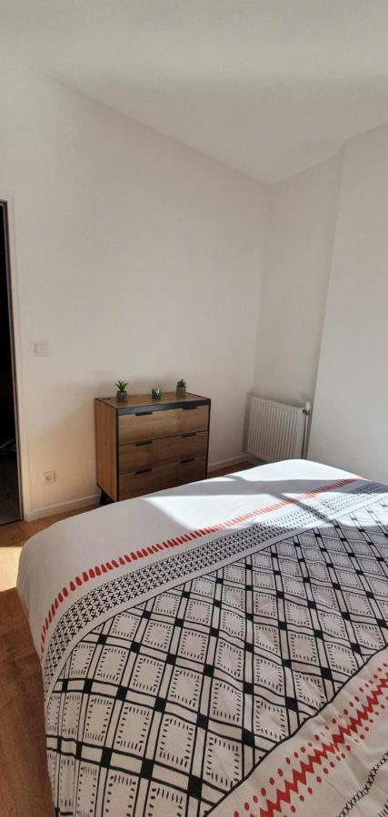 Appartement D'Hippolyte - Vue Musee Rimbaud Charleville-Mézières Екстериор снимка