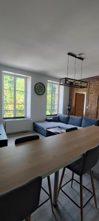 Appartement D'Hippolyte - Vue Musee Rimbaud Charleville-Mézières Екстериор снимка